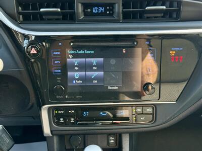 2018 Toyota Corolla LE   - Photo 18 - Andover, MN 55304