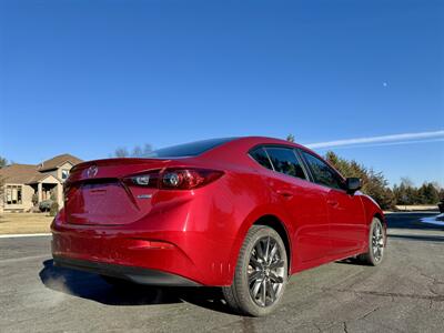 2018 Mazda Mazda3 Touring   - Photo 4 - Andover, MN 55304