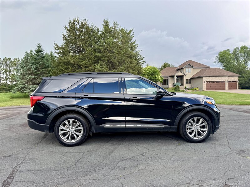 2024 Ford Explorer XLT - Photo 6 - Andover, MN 55304