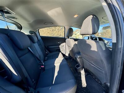 2019 Honda HR-V LX   - Photo 10 - Andover, MN 55304