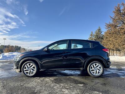 2019 Honda HR-V LX   - Photo 2 - Andover, MN 55304
