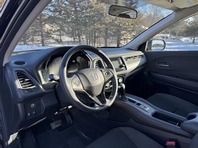 2019 Honda HR-V LX   - Photo 7 - Andover, MN 55304