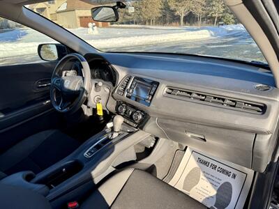2019 Honda HR-V LX   - Photo 11 - Andover, MN 55304