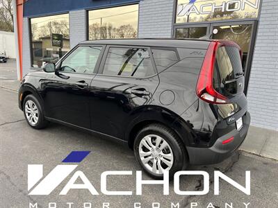 2021 Kia Soul LX   - Photo 4 - Attleboro, MA 02703