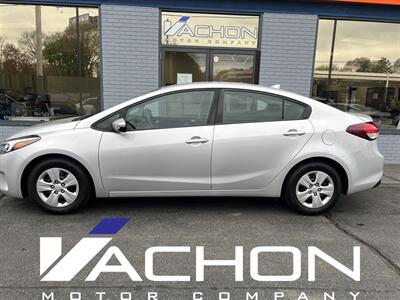 2017 Kia Forte LX   - Photo 3 - Attleboro, MA 02703