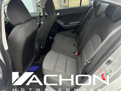 2017 Kia Forte LX   - Photo 8 - Attleboro, MA 02703