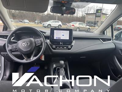 2024 Toyota Corolla LE   - Photo 2 - Attleboro, MA 02703
