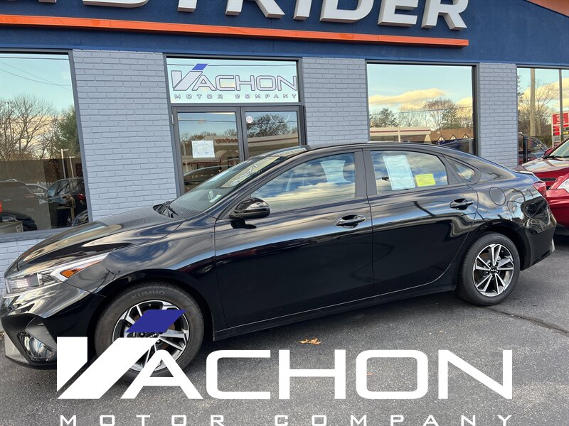 2024 Kia Forte LXS   - Photo 1 - Attleboro, MA 02703