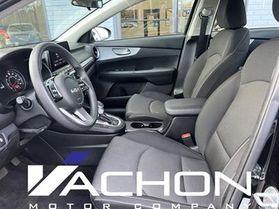 2024 Kia Forte LXS   - Photo 8 - Attleboro, MA 02703
