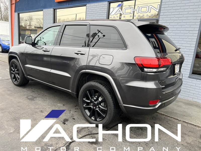 2017 Jeep Grand Cherokee Altitude - Photo 4 - Attleboro, MA 02703