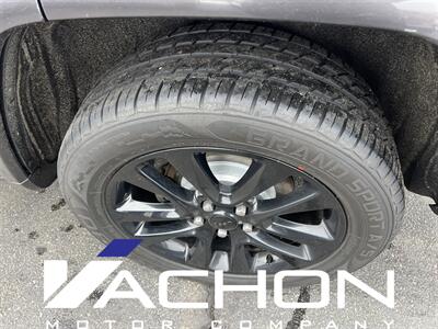 2017 Jeep Grand Cherokee Altitude - Photo 5 - Attleboro, MA 02703