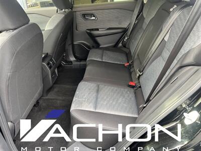 2023 Nissan Rogue SV   - Photo 10 - Attleboro, MA 02703