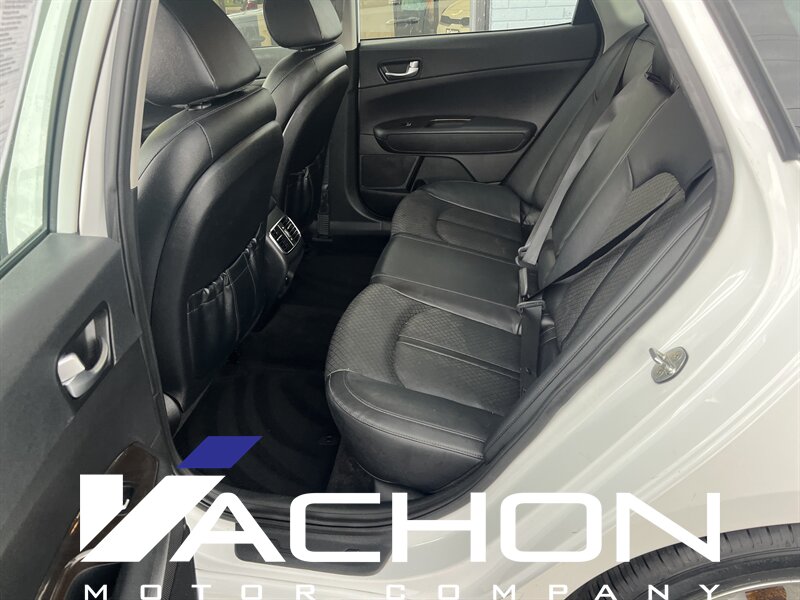2018 Kia Optima EX - Photo 9 - Attleboro, MA 02703