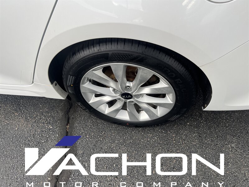 2018 Kia Optima EX - Photo 6 - Attleboro, MA 02703