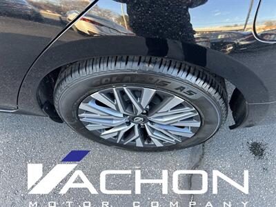 2023 Nissan Altima 2.5 SV - Photo 6 - Attleboro, MA 02703