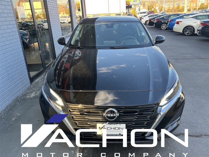 2023 Nissan Altima 2.5 SV - Photo 2 - Attleboro, MA 02703