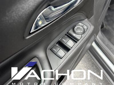2020 Chevrolet Equinox LT   - Photo 8 - Attleboro, MA 02703