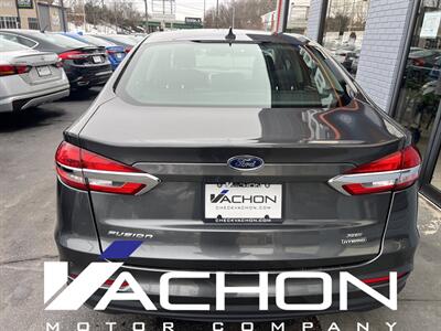 2020 Ford Fusion Hybrid SE   - Photo 5 - Attleboro, MA 02703