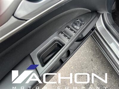 2020 Ford Fusion Hybrid SE   - Photo 7 - Attleboro, MA 02703