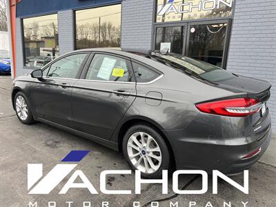 2020 Ford Fusion Hybrid SE   - Photo 4 - Attleboro, MA 02703