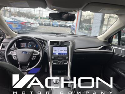 2020 Ford Fusion Hybrid SE   - Photo 10 - Attleboro, MA 02703