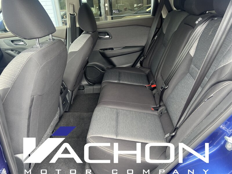 2023 Nissan Rogue SV - Photo 9 - Attleboro, MA 02703