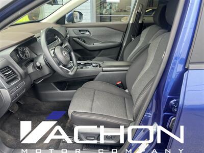 2023 Nissan Rogue SV - Photo 8 - Attleboro, MA 02703