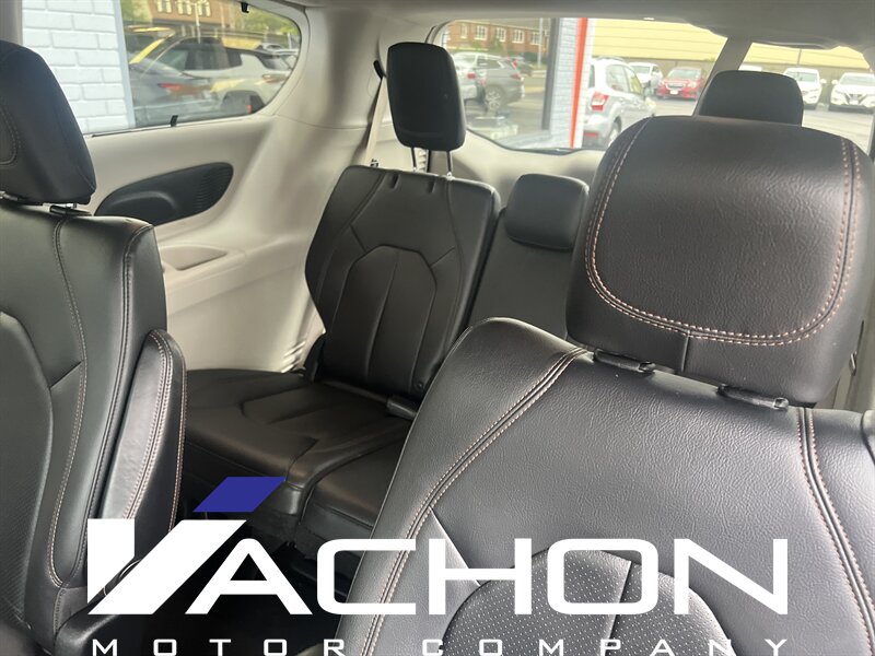 2017 Chrysler Pacifica Touring-L Plus - Photo 11 - Attleboro, MA 02703
