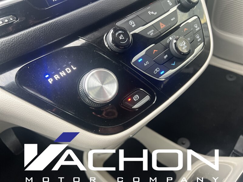 2017 Chrysler Pacifica Touring-L Plus - Photo 15 - Attleboro, MA 02703