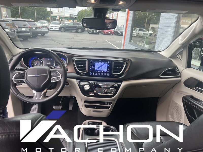 2017 Chrysler Pacifica Touring-L Plus - Photo 12 - Attleboro, MA 02703