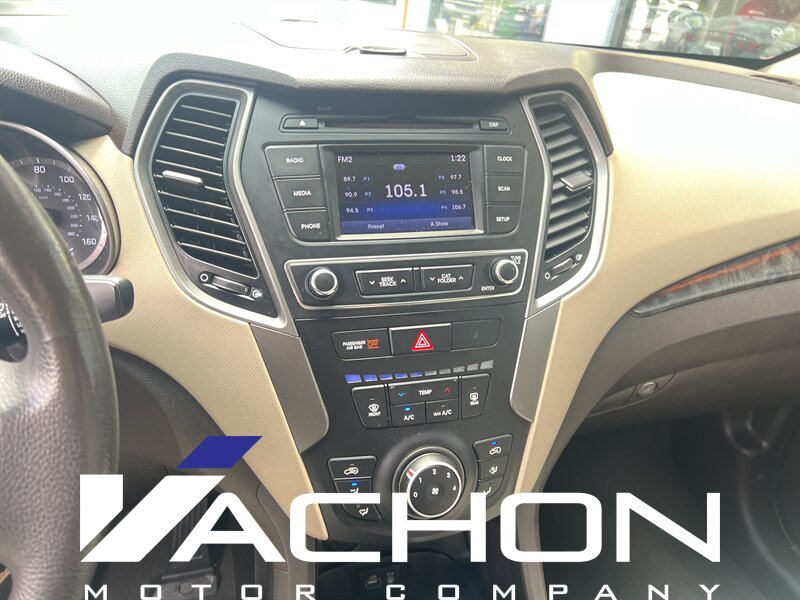 2017 Hyundai SANTA FE Sport 2.4L - Photo 13 - Attleboro, MA 02703