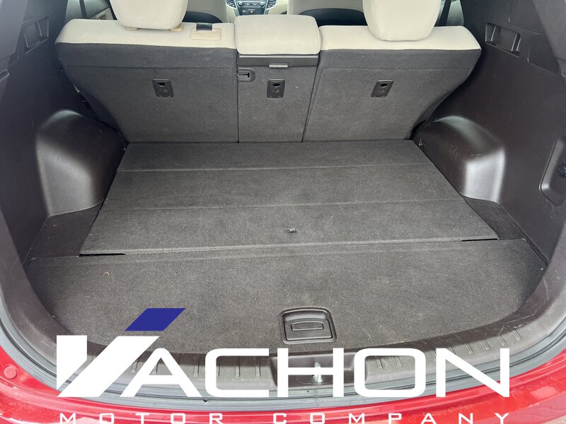 2017 Hyundai SANTA FE Sport 2.4L - Photo 7 - Attleboro, MA 02703