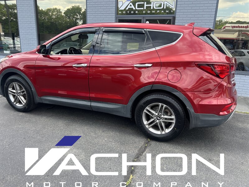 2017 Hyundai SANTA FE Sport 2.4L - Photo 4 - Attleboro, MA 02703
