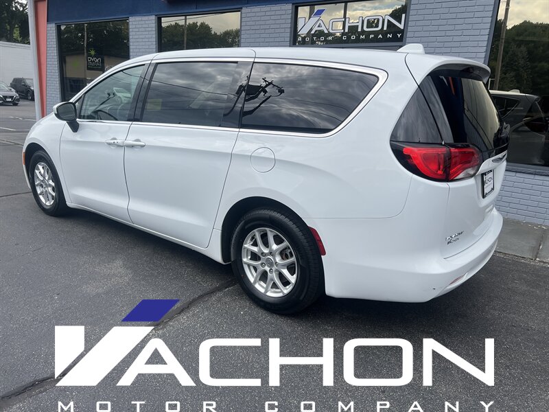 2020 Chrysler Voyager LX - Photo 4 - Attleboro, MA 02703