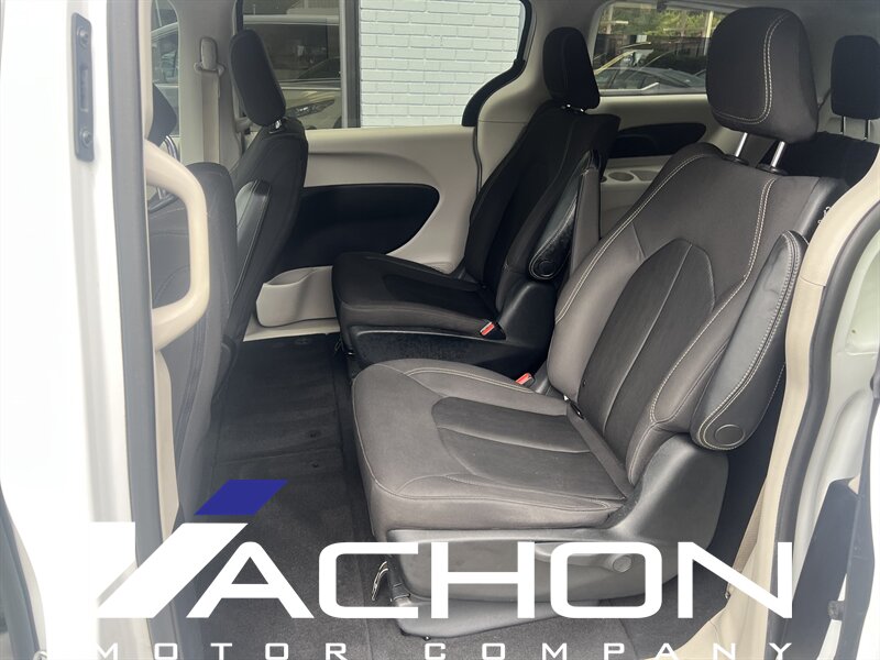 2020 Chrysler Voyager LX - Photo 10 - Attleboro, MA 02703