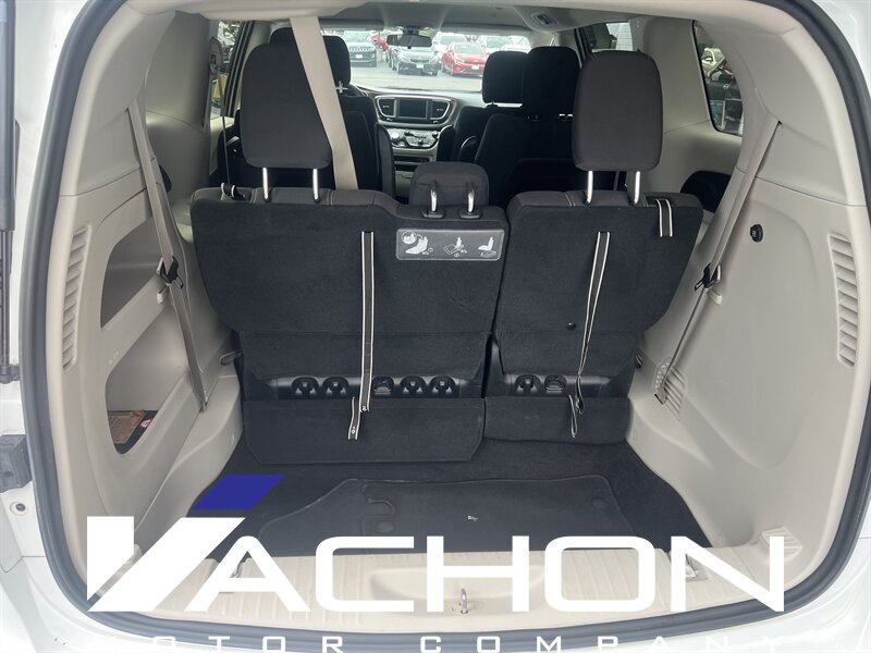 2020 Chrysler Voyager LX - Photo 7 - Attleboro, MA 02703
