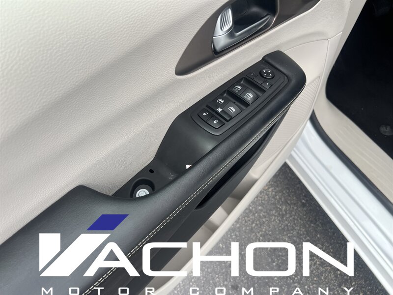 2020 Chrysler Voyager LX - Photo 8 - Attleboro, MA 02703