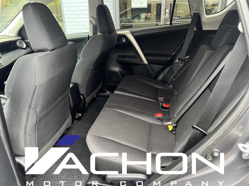 2015 Toyota RAV4 XLE - Photo 10 - Attleboro, MA 02703