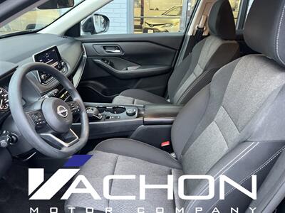 2024 Nissan Rogue SV   - Photo 9 - Attleboro, MA 02703