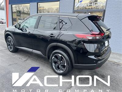 2024 Nissan Rogue SV   - Photo 4 - Attleboro, MA 02703