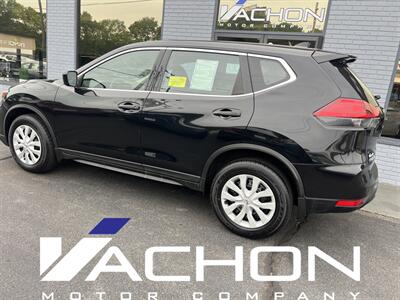 2017 Nissan Rogue S - Photo 4 - Attleboro, MA 02703