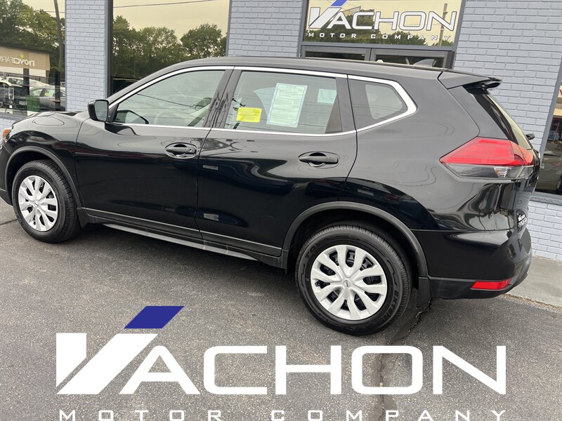 2017 Nissan Rogue S - Photo 4 - Attleboro, MA 02703