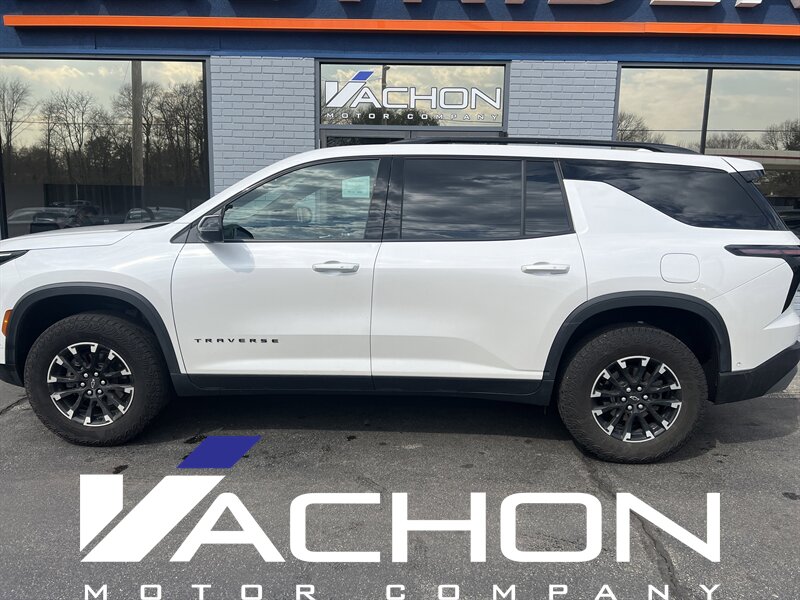 2024 Chevrolet Traverse AWD Z71 - Photo 3 - Attleboro, MA 02703
