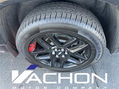 2018 Chevrolet Traverse Premier   - Photo 6 - Attleboro, MA 02703