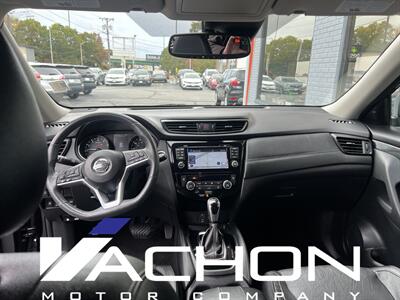 2017 Nissan Rogue SL - Photo 10 - Attleboro, MA 02703