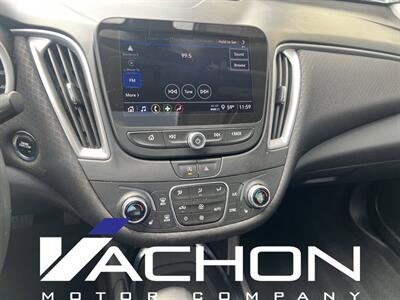 2022 Chevrolet Malibu LT   - Photo 14 - Attleboro, MA 02703