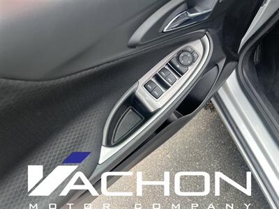 2022 Chevrolet Malibu LT   - Photo 8 - Attleboro, MA 02703