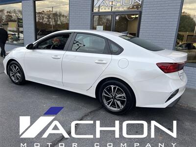 2023 Kia Forte LXS   - Photo 4 - Attleboro, MA 02703