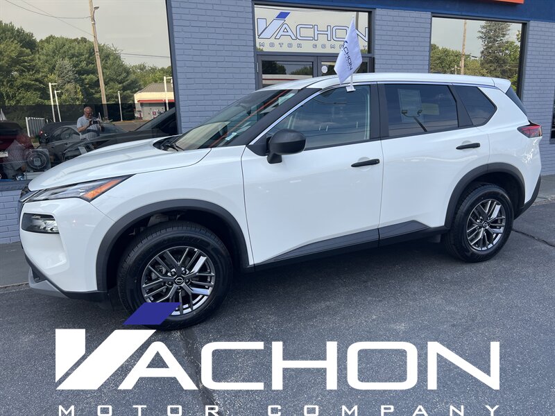 2023 Nissan Rogue S   - Photo 1 - Attleboro, MA 02703