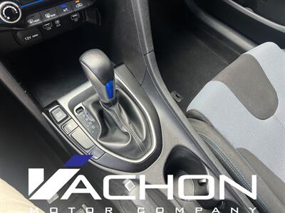 2019 Hyundai VELOSTER 2.0 - Photo 12 - Attleboro, MA 02703